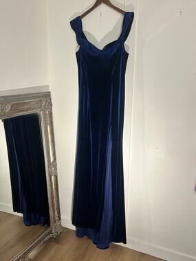 Royal Queen Blue Velvet Off-Shoulder Formal Gown Dress Slit Size 14 Retail $199